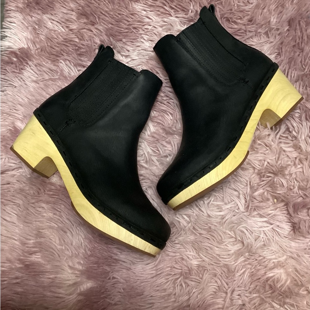 Frye Odessa Chelsea Boot Like New